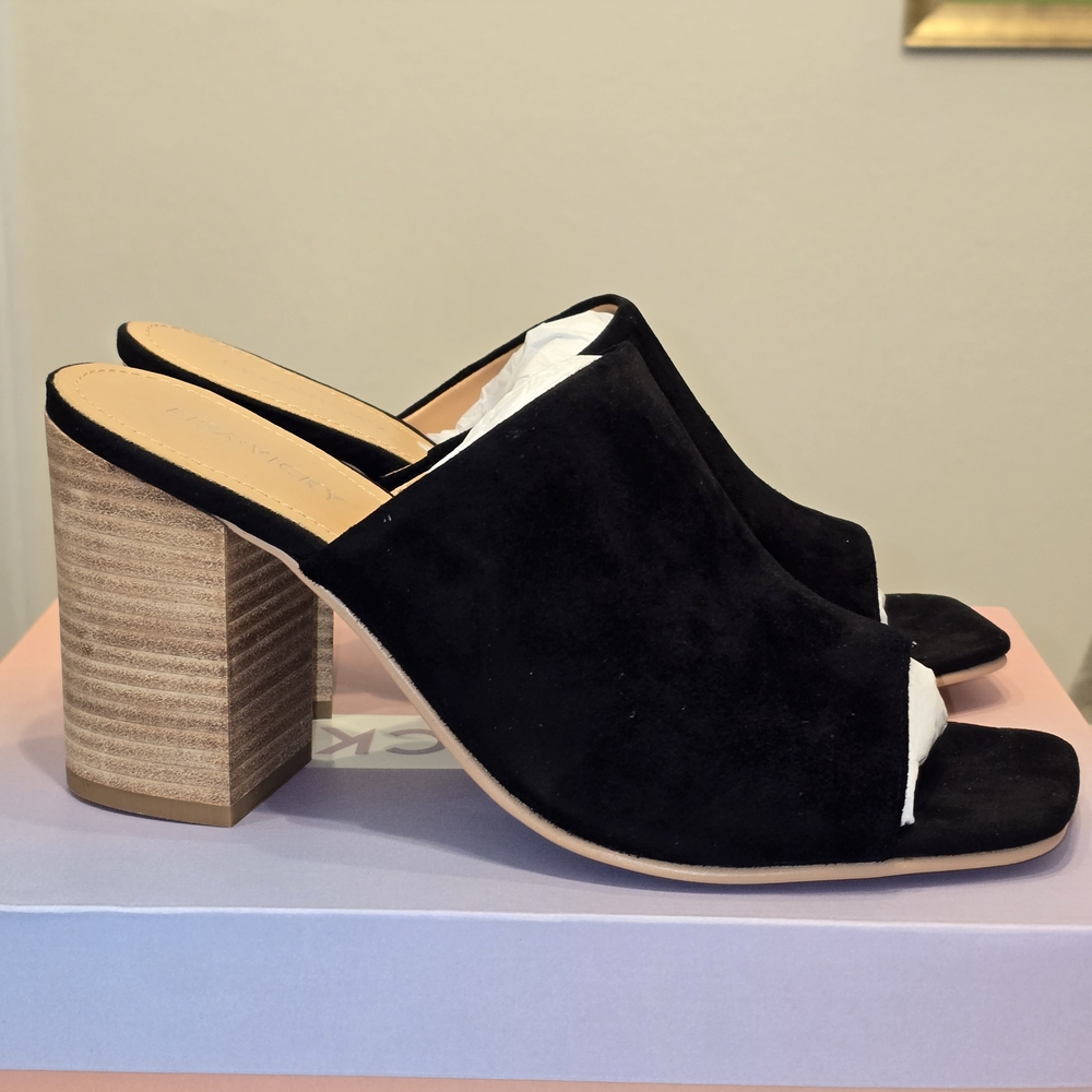 Chic Black Mules with Wooden Block Heel